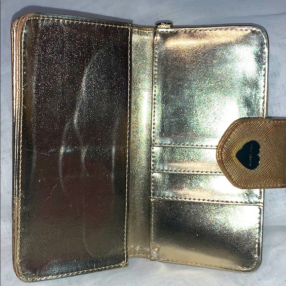 Betsy Johnson Signature Wallet - Picture 4 of 7